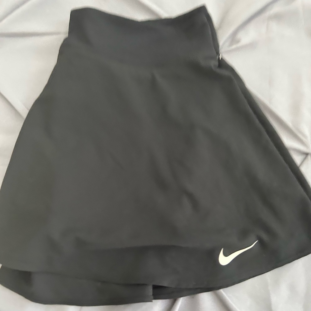 Nike black dri fit tennis skirt